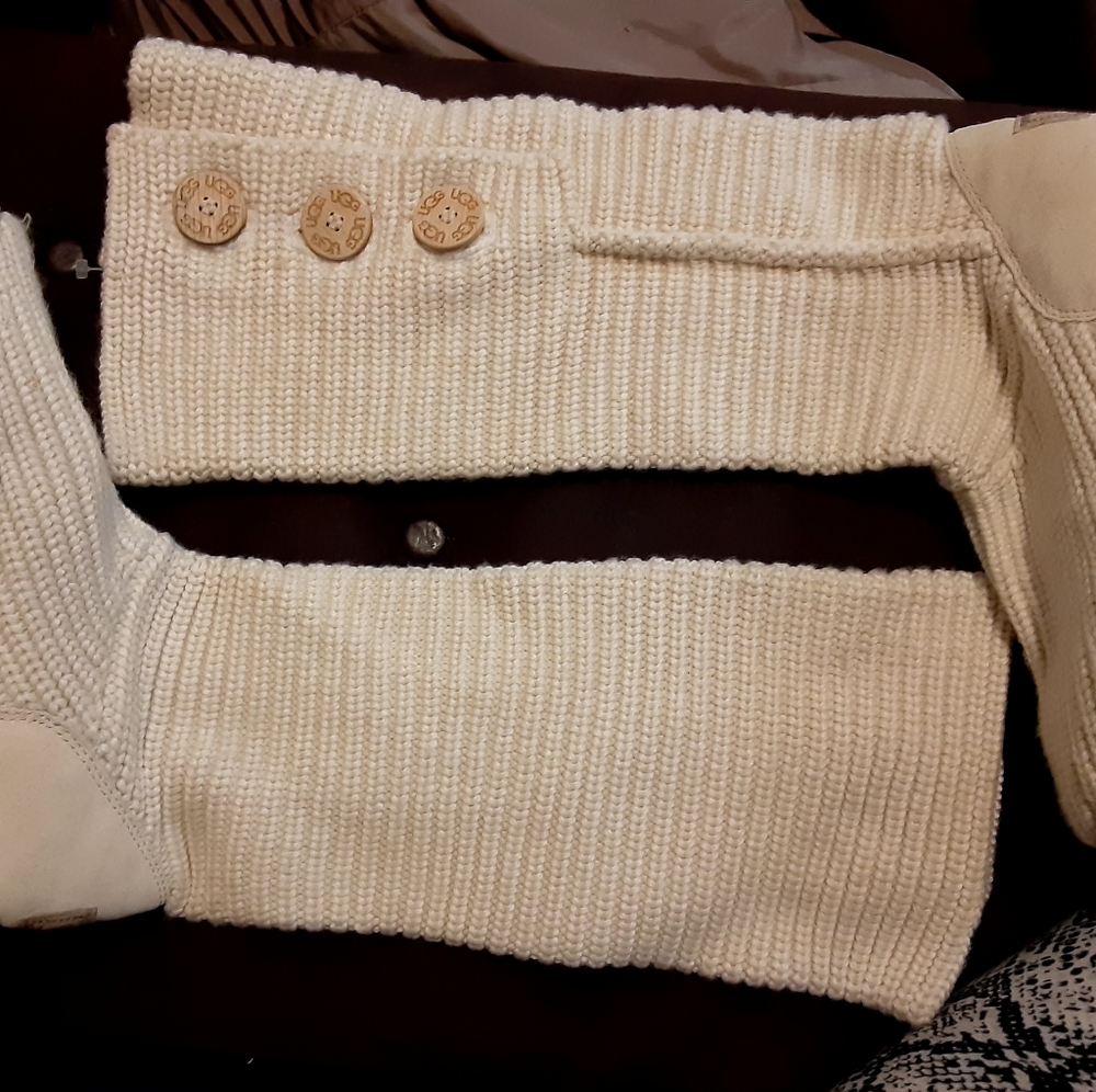 Size 9 womens uggs